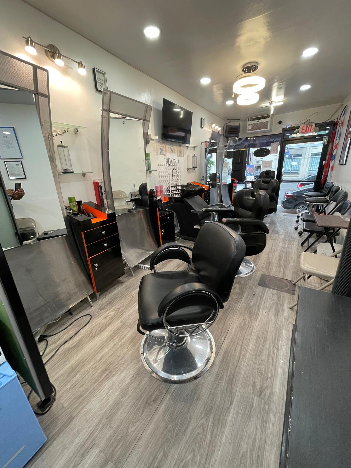 Professional salon booth